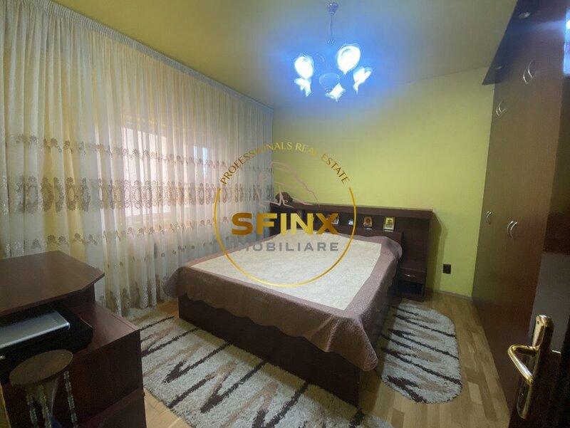 Patru camere, apartament vila ideal sediu firma sau rezidential,