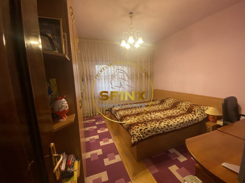 Patru camere, apartament vila ideal sediu firma sau rezidential,